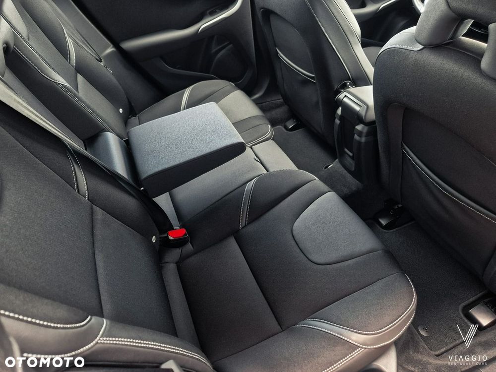 Volvo V40 T2 Momentum - 16