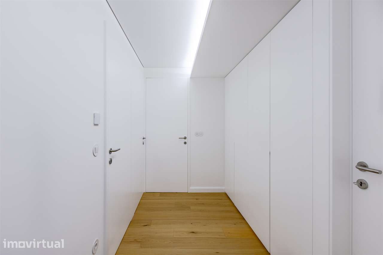 T3 Avenida da Boavista | T3 Garagem e Varanda Lordelo do Ouro Porto - Grande imagem: 4/37