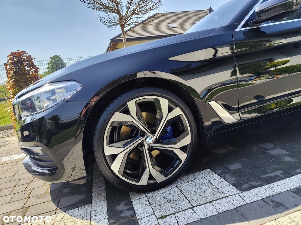 BMW Seria 5 2018 photo 4