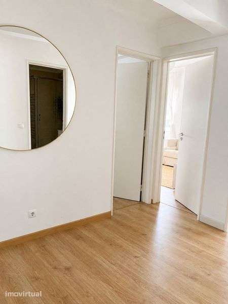 T2 em Linda-a-Velha | Av. Dom Pedro V | 80 m² | Varandas - Grande imagem: 3/11