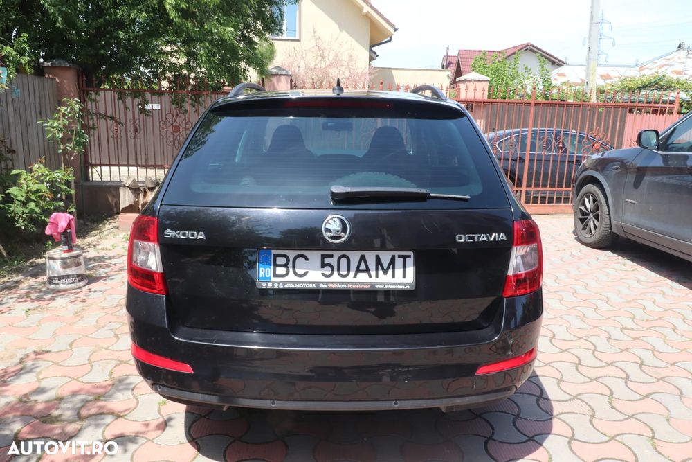 Skoda Octavia 2.0 TDI (Green tec) DSG Style - 6