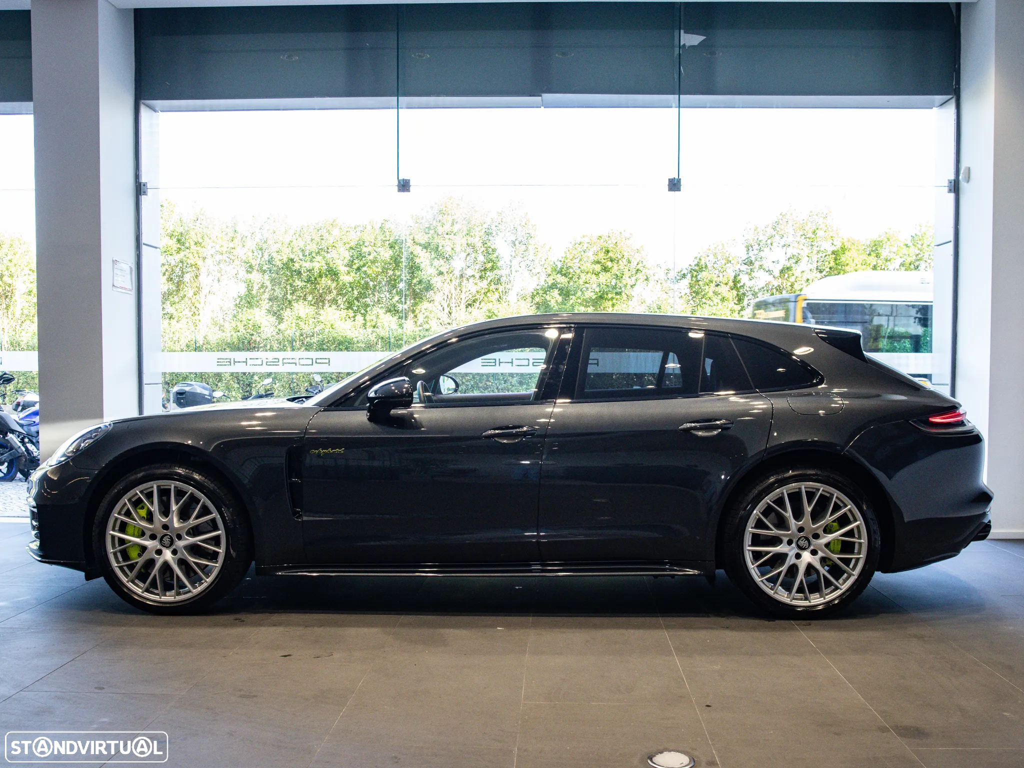 Porsche Panamera Sport Turismo 4S E-Hybrid - 3