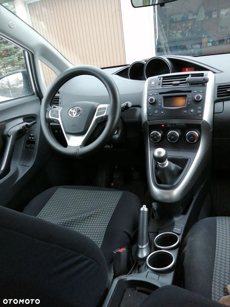 Toyota Verso 1.6 Active - 8