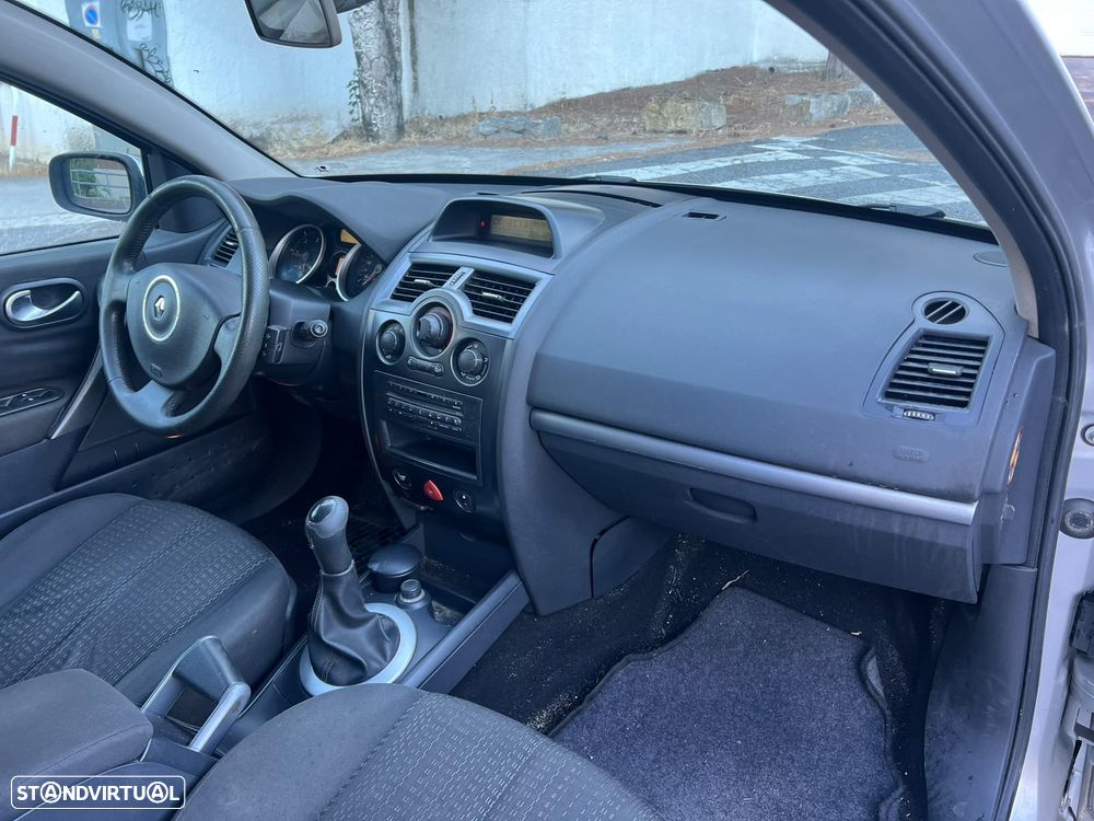 Renault Mégane Break 1.5 dCi Confort - 11