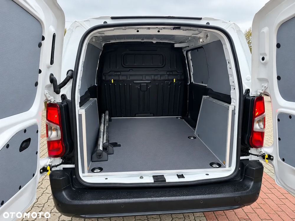 Toyota Proace City - 10