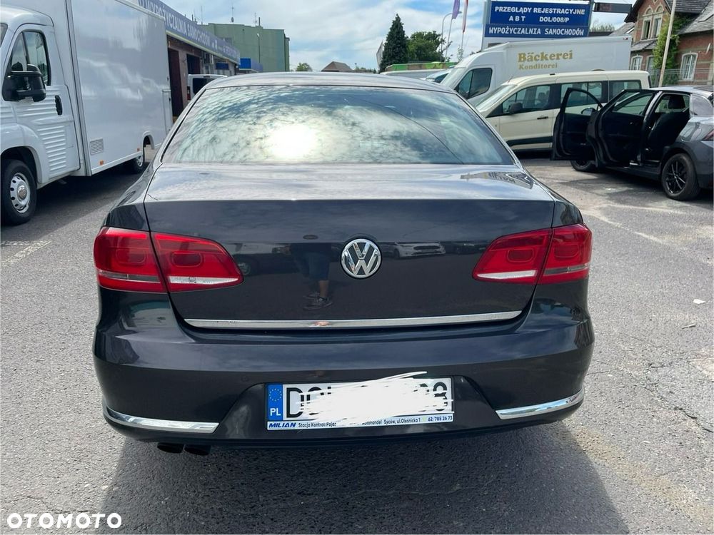 Volkswagen Passat - 19