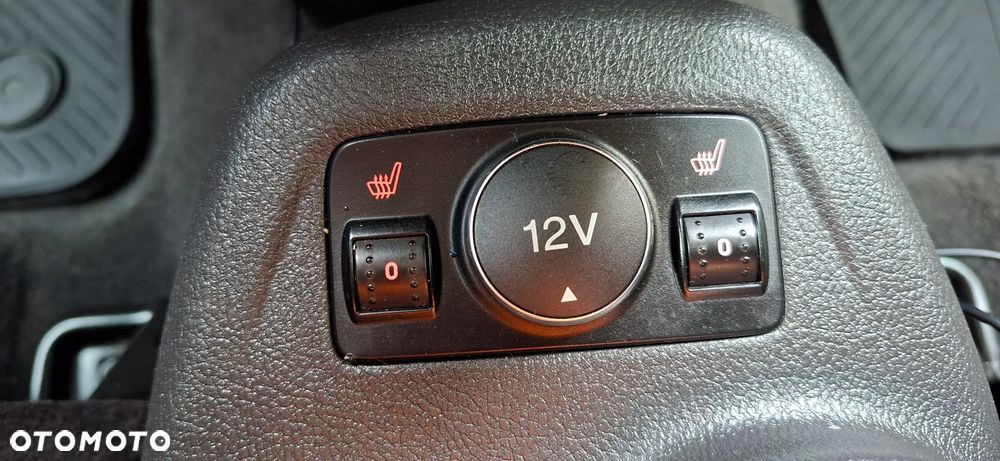 Ford Tourneo Connect Grand - 32