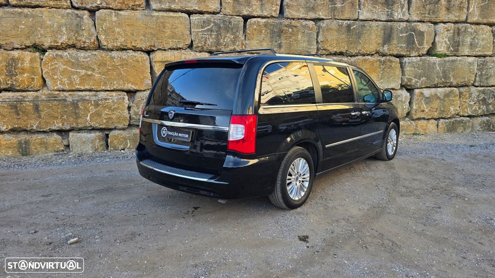 Lancia Voyager 2.8 CRD Platinum - 2
