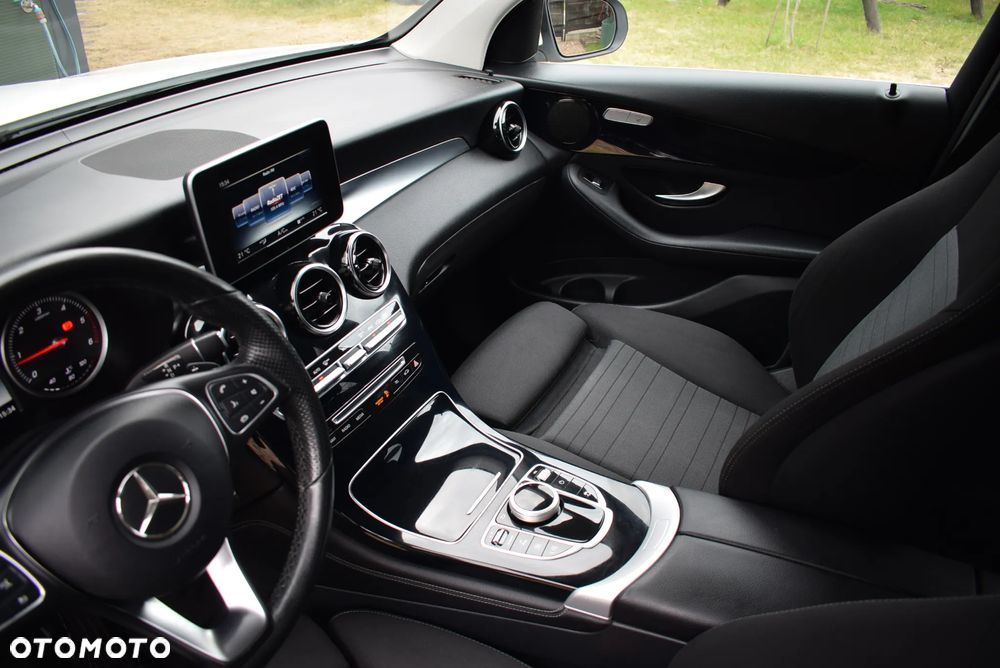 Mercedes-Benz GLC - 26