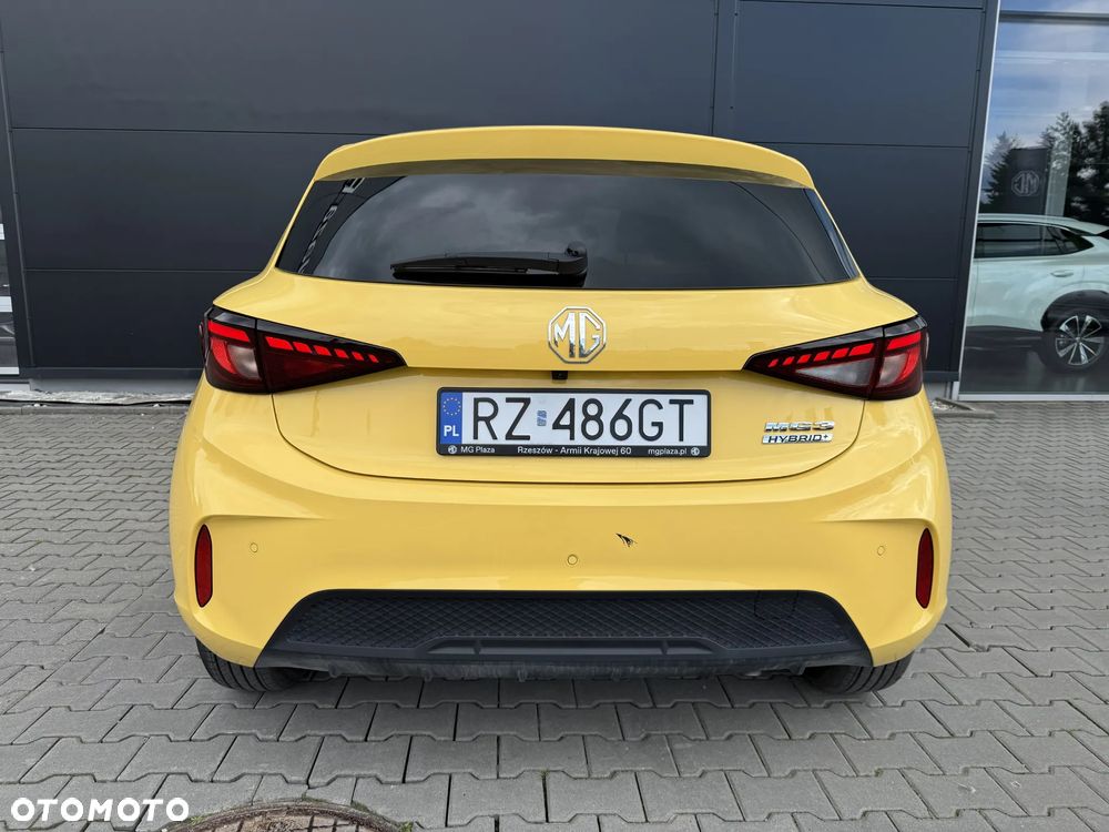 MG HS Hybrid+ - 4