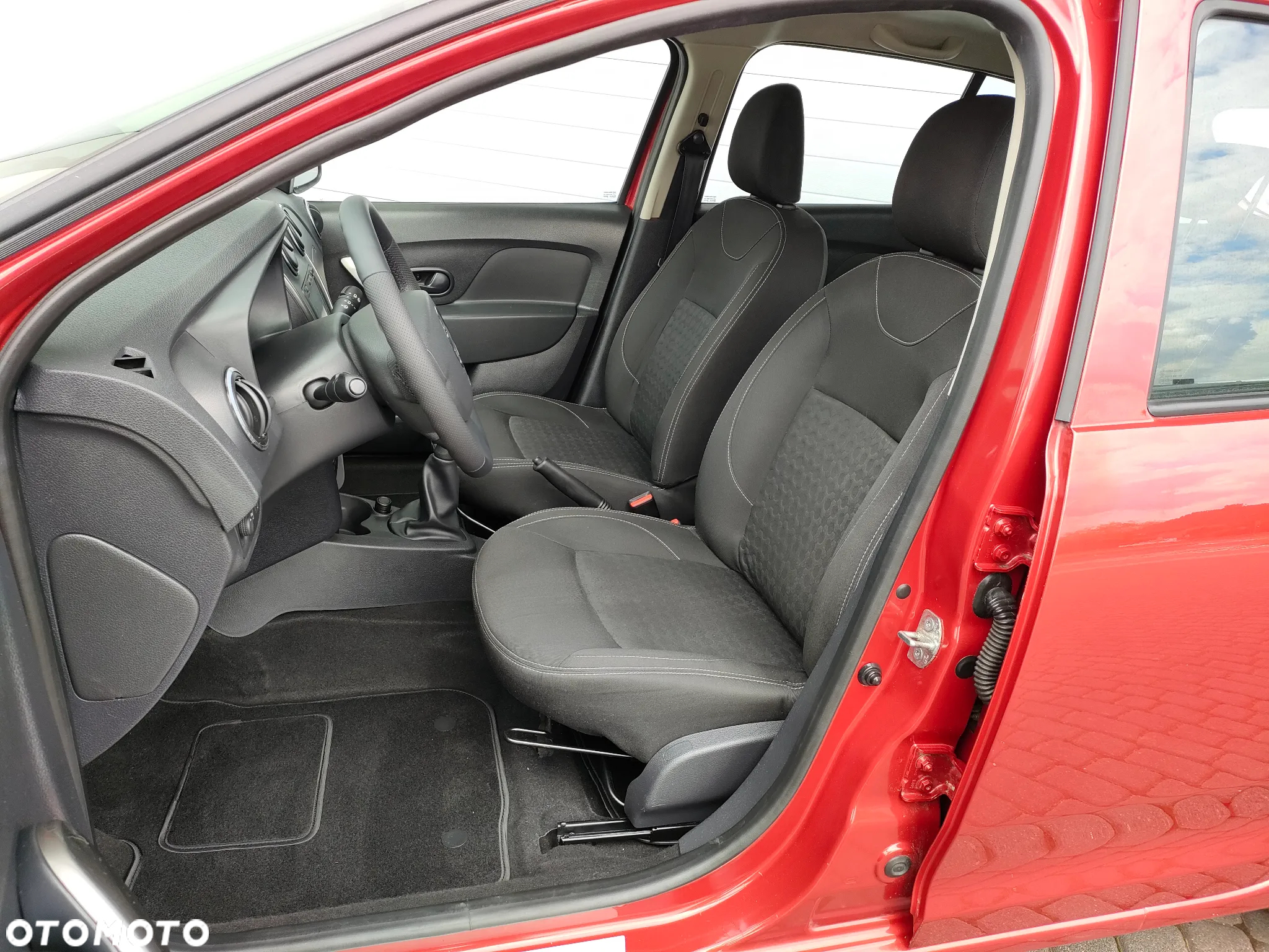 Dacia Sandero 0.9 TCe Laureate - 8