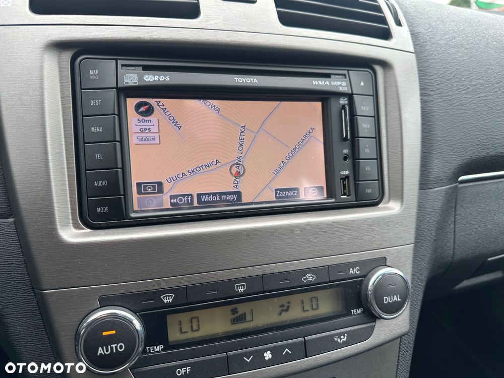 Toyota Avensis 1.8 Sol plus NAVI MS - 19