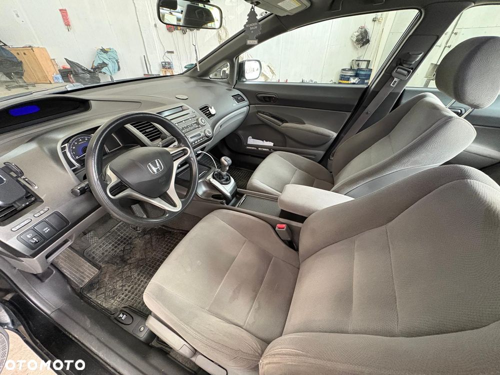 Honda Civic 1.8 Comfort - 13