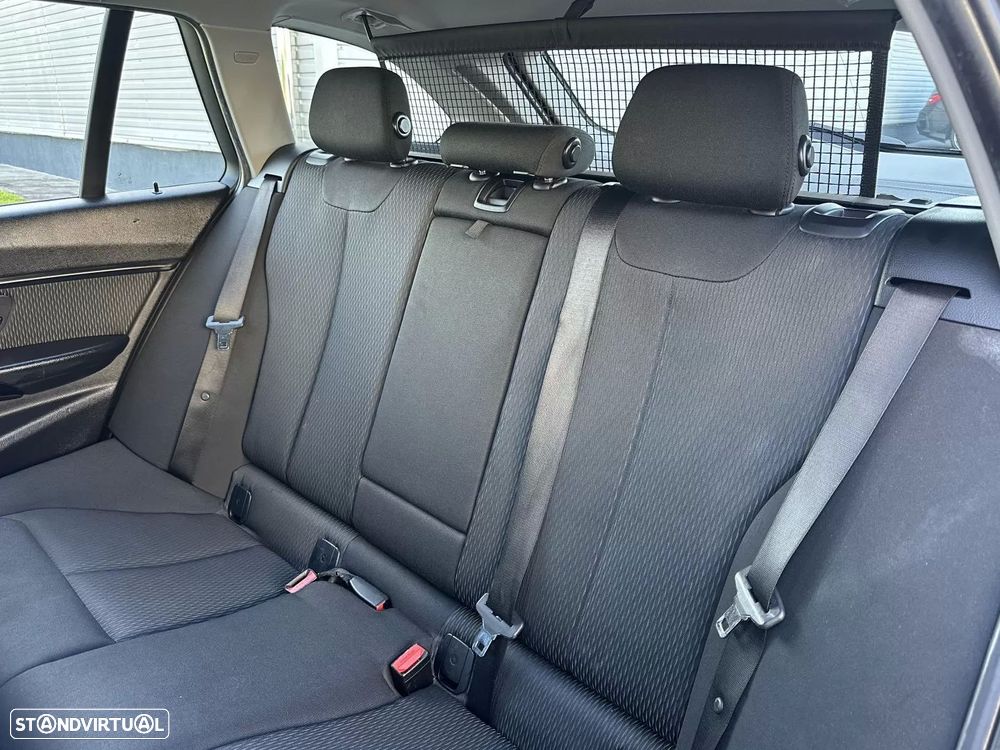 BMW 320 d Line Sport Auto - 29