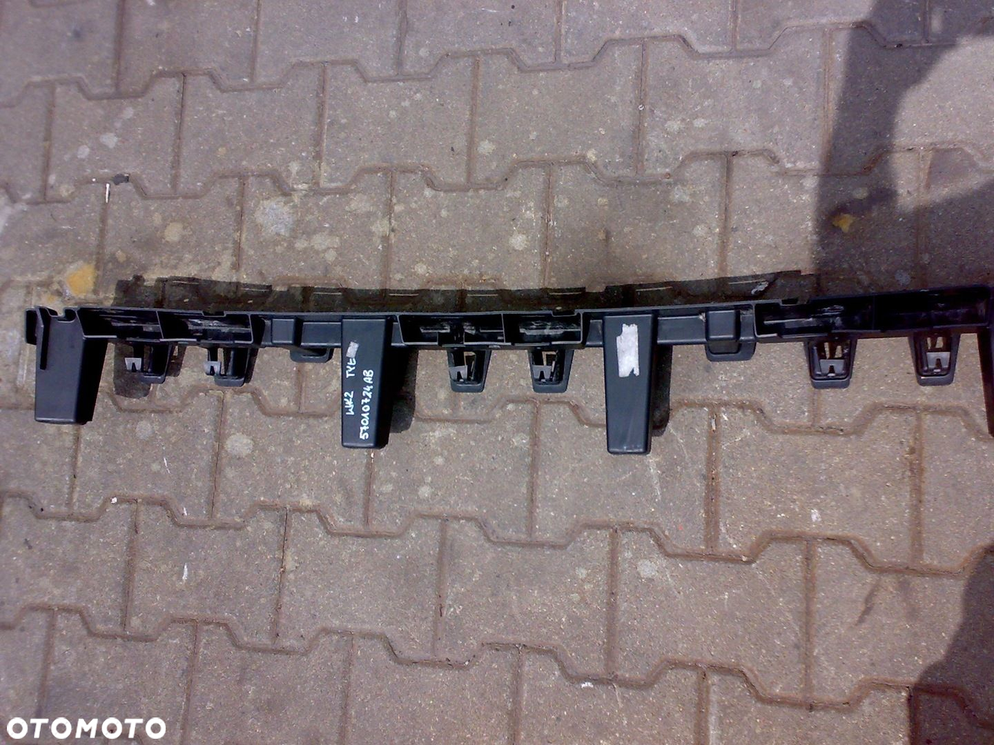 JEEP GRAND CHEROKEE WK2 2014 - ABSORBER WZMOCNIENIE ZDERZAKA TYLNEGO TYŁ - 2