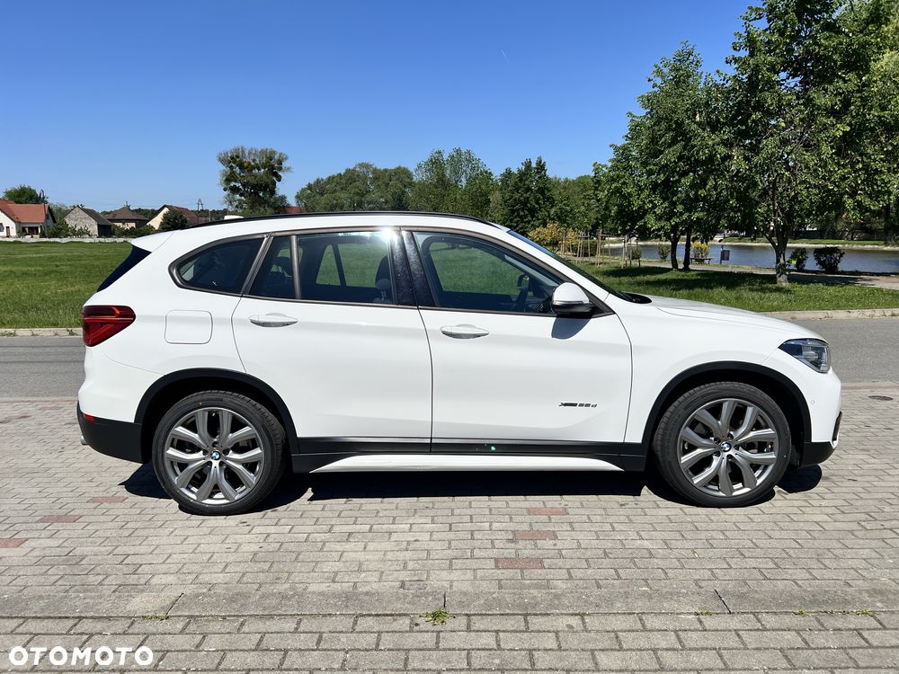 BMW X1 xDrive25d Sport Line - 9