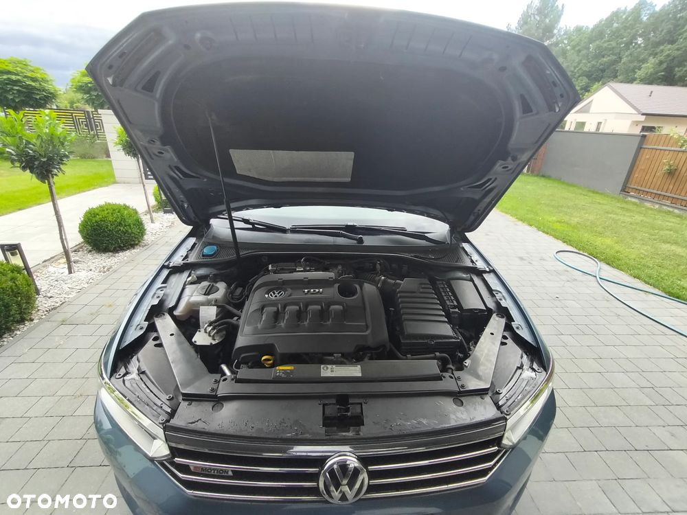 Volkswagen Passat 2.0 TDI Bi-Turbo BMT 4Mot Highline DSG - 18
