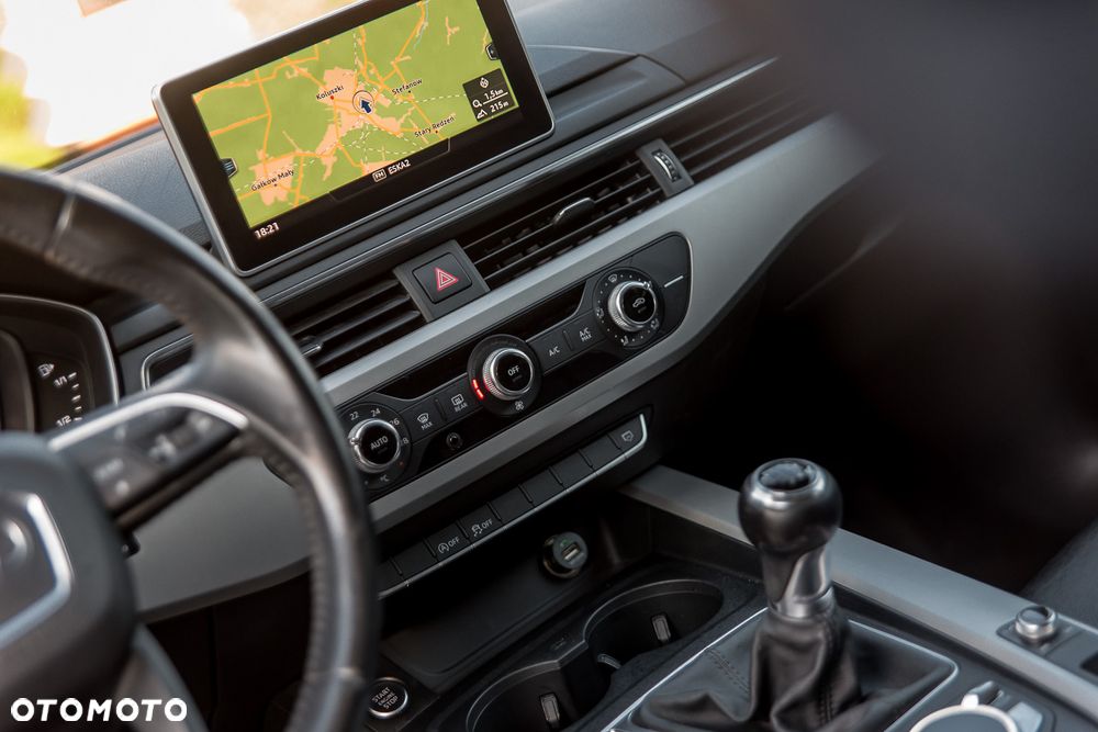 Audi A4 Avant 2.0 TDI design - 16