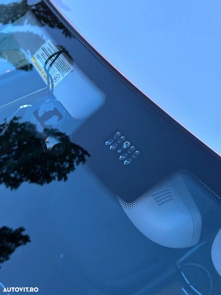 Mercedes-Benz E - 33