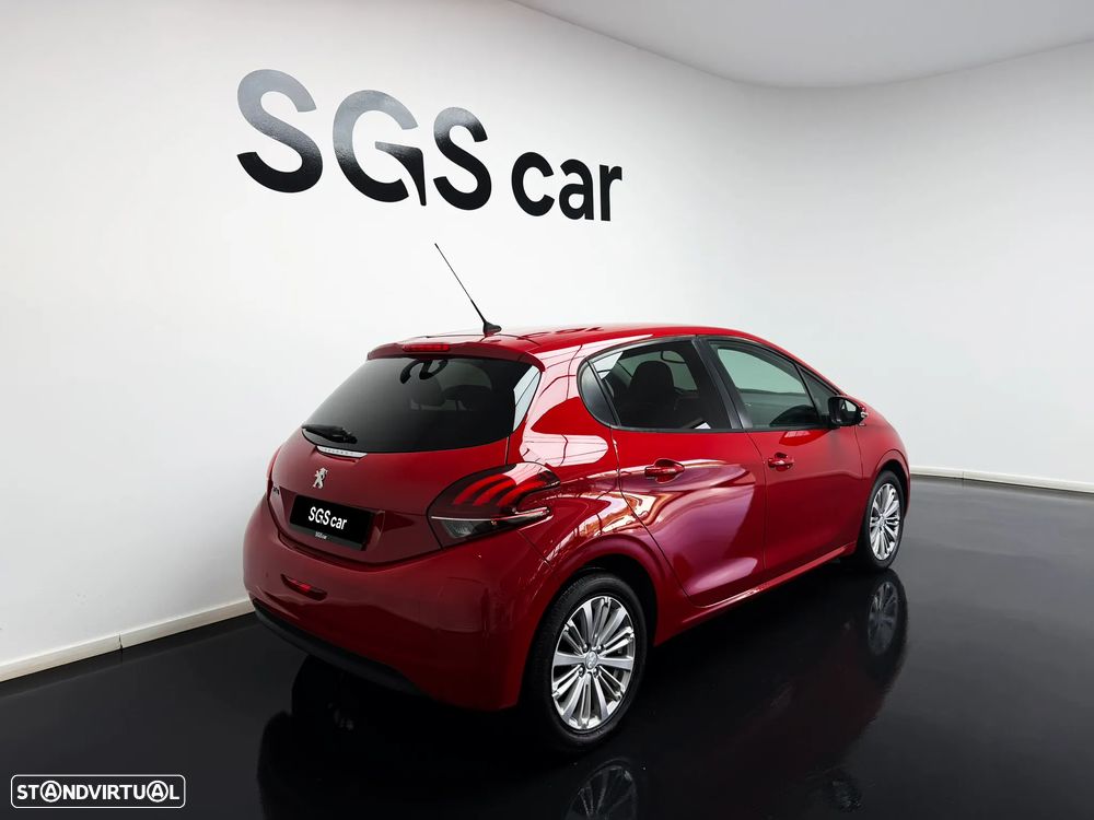 Peugeot 208 1.2 PureTech Signature - 4