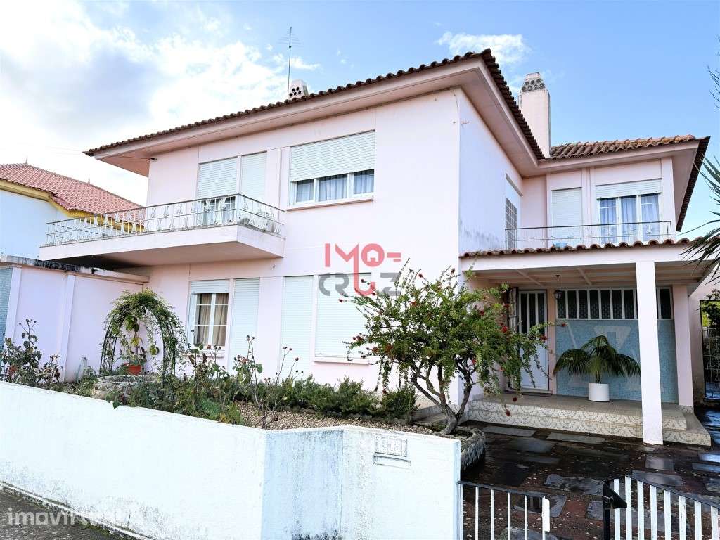 Casa do Tramagal Moradia T8 - Grande imagem: 3/37