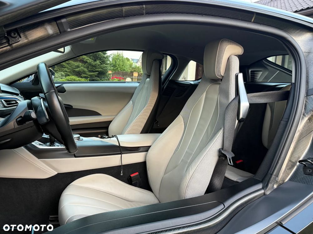 BMW i8 - 16