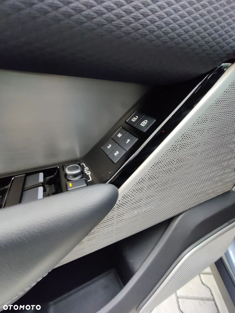 Land Rover Range Rover Velar 3.0 SD6 R-Dynamic SE - 16