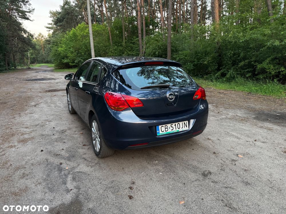 Opel Astra 1.6 - 12