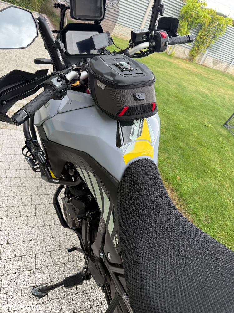 Suzuki V-STROM - 4