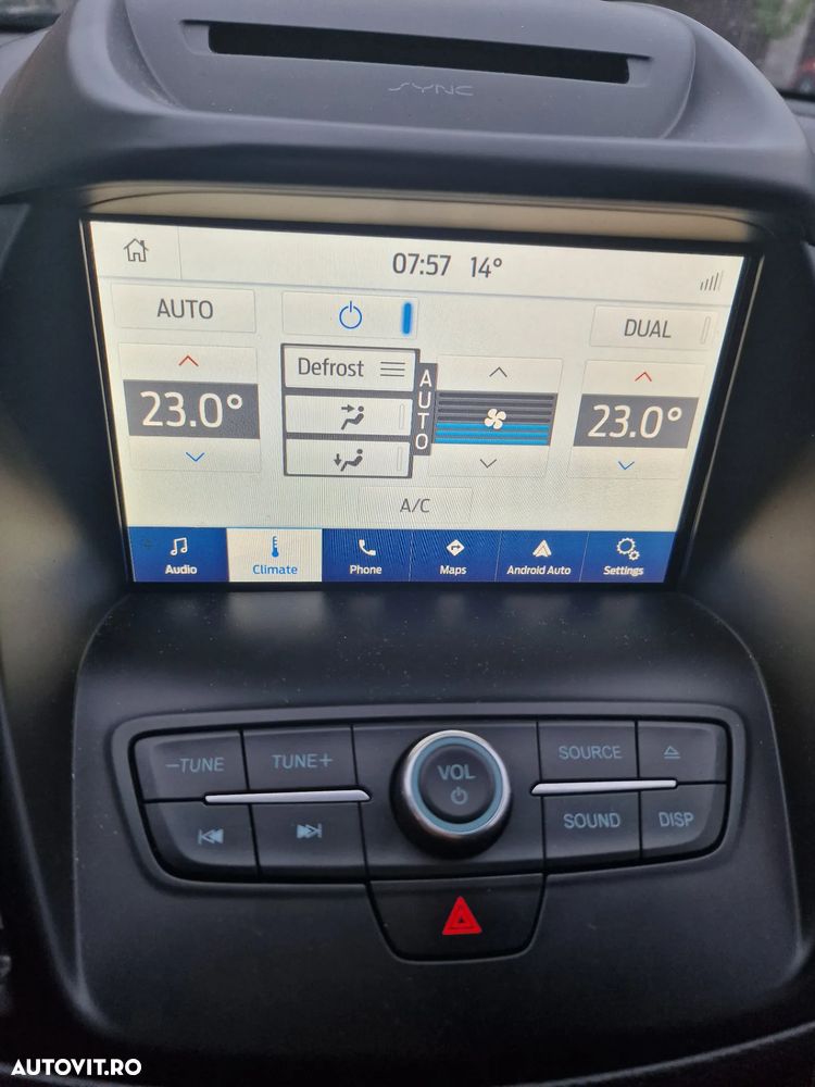 Ford Kuga - 8