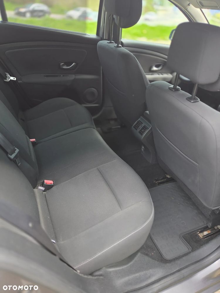 Renault Fluence - 7