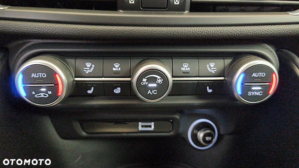 Alfa Romeo Giulia 2.0 Turbo Tributo Italiano Q4 - 21