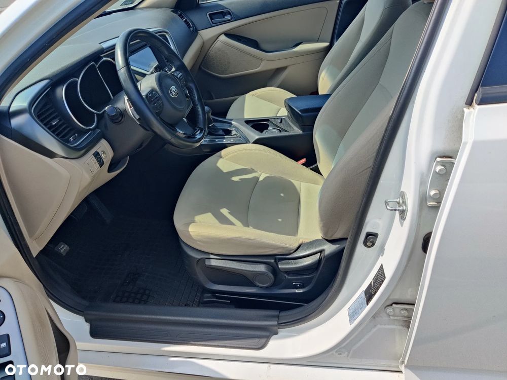 Kia Optima - 21