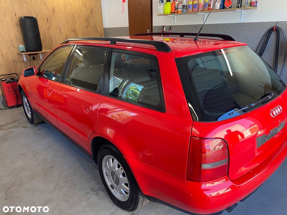 Audi A4 Avant 1997 photo 5