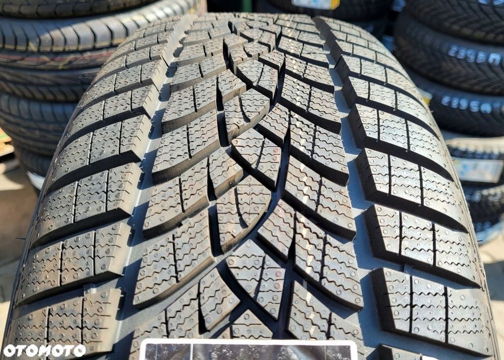 4x Goodyear UltraGrip Performance 215/50R17 95V XL Z401A - 5
