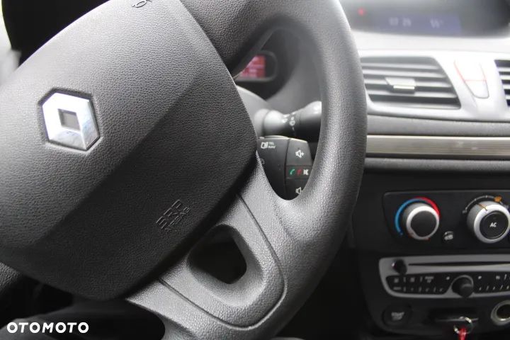 Renault Megane 1.6 16V Color Edition - 24