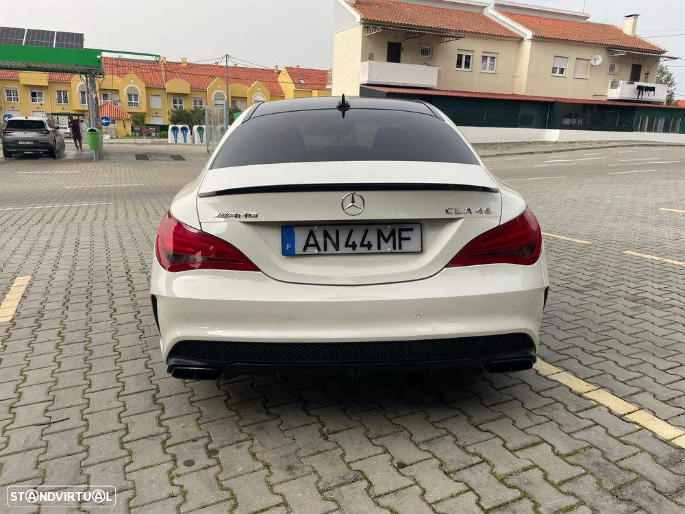 Mercedes-Benz CLA 45 AMG 4-Matic - 6