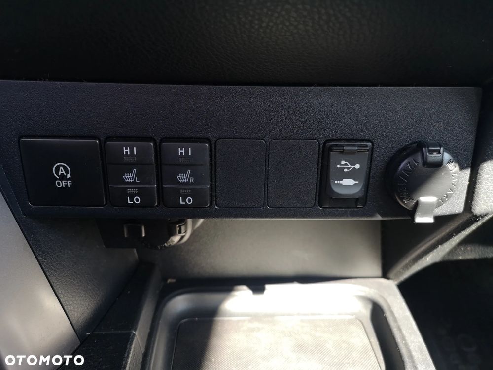 Toyota RAV4 2.0 D-4D Premium 4x2 - 23