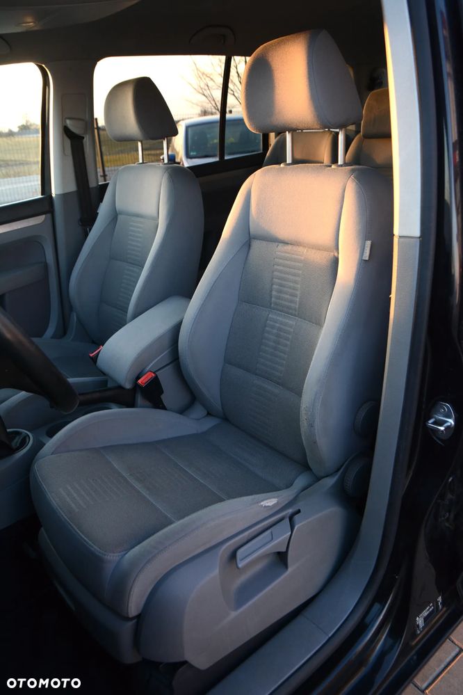 Volkswagen Touran 2.0 TDI DPF Trendline - 27