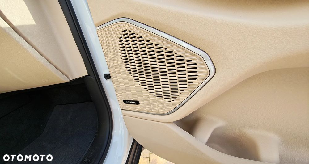 Jeep Grand Cherokee - 11