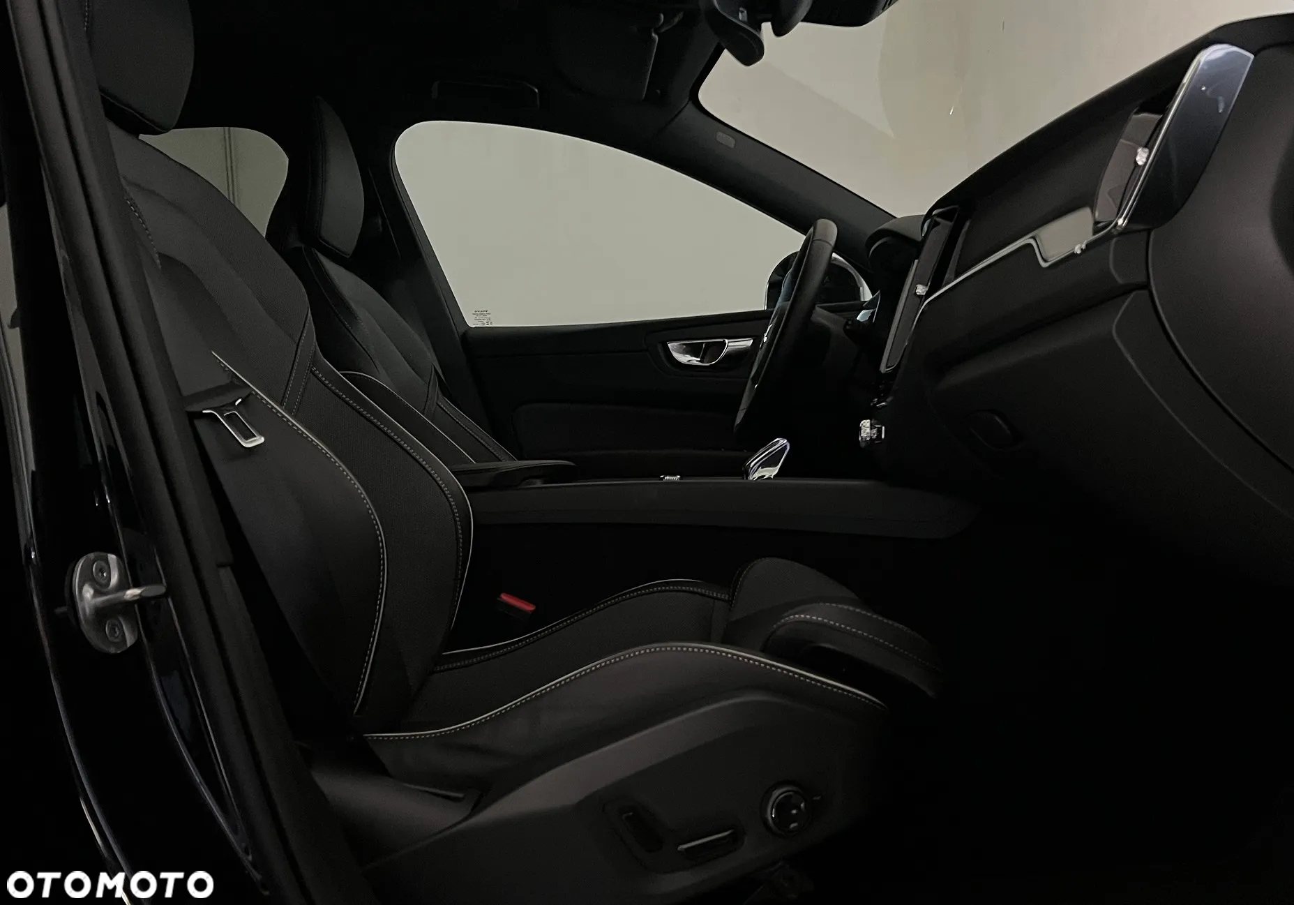 Volvo XC 60 B4 D AWD Geartronic RDesign - 10