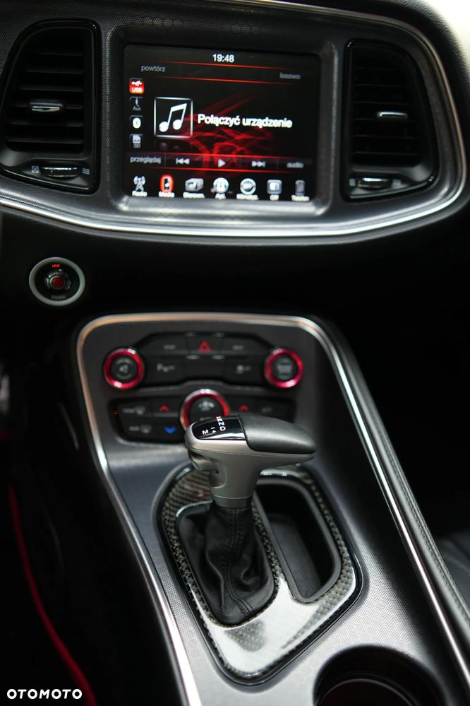 Dodge Challenger - 10
