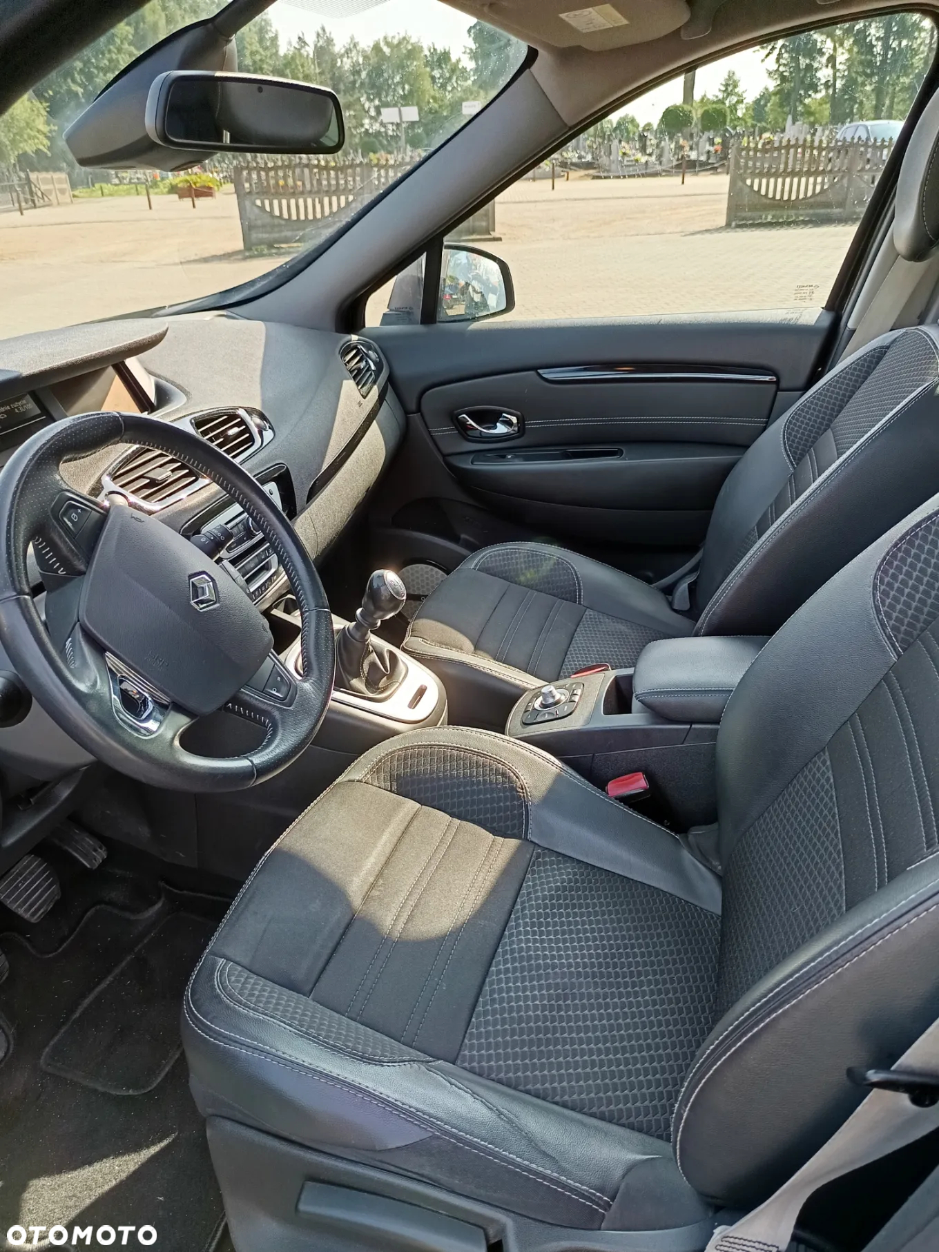 Renault Scenic 1.5 dCi Energy Bose EU6 - 9
