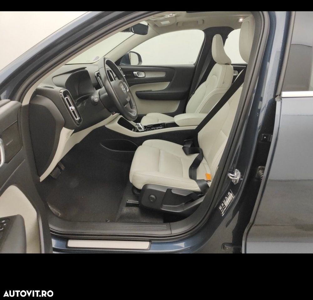 Volvo XC 40 Recharge T4 Twin Engine AT7 Inscription Expression - 3