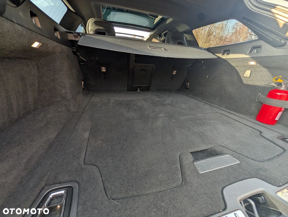 Volvo V90 Cross Country - 30