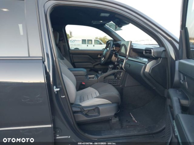 Toyota Tacoma - 10