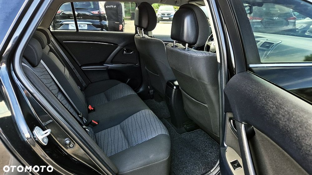Toyota Avensis Touring Sports 1.8 Executive - 34