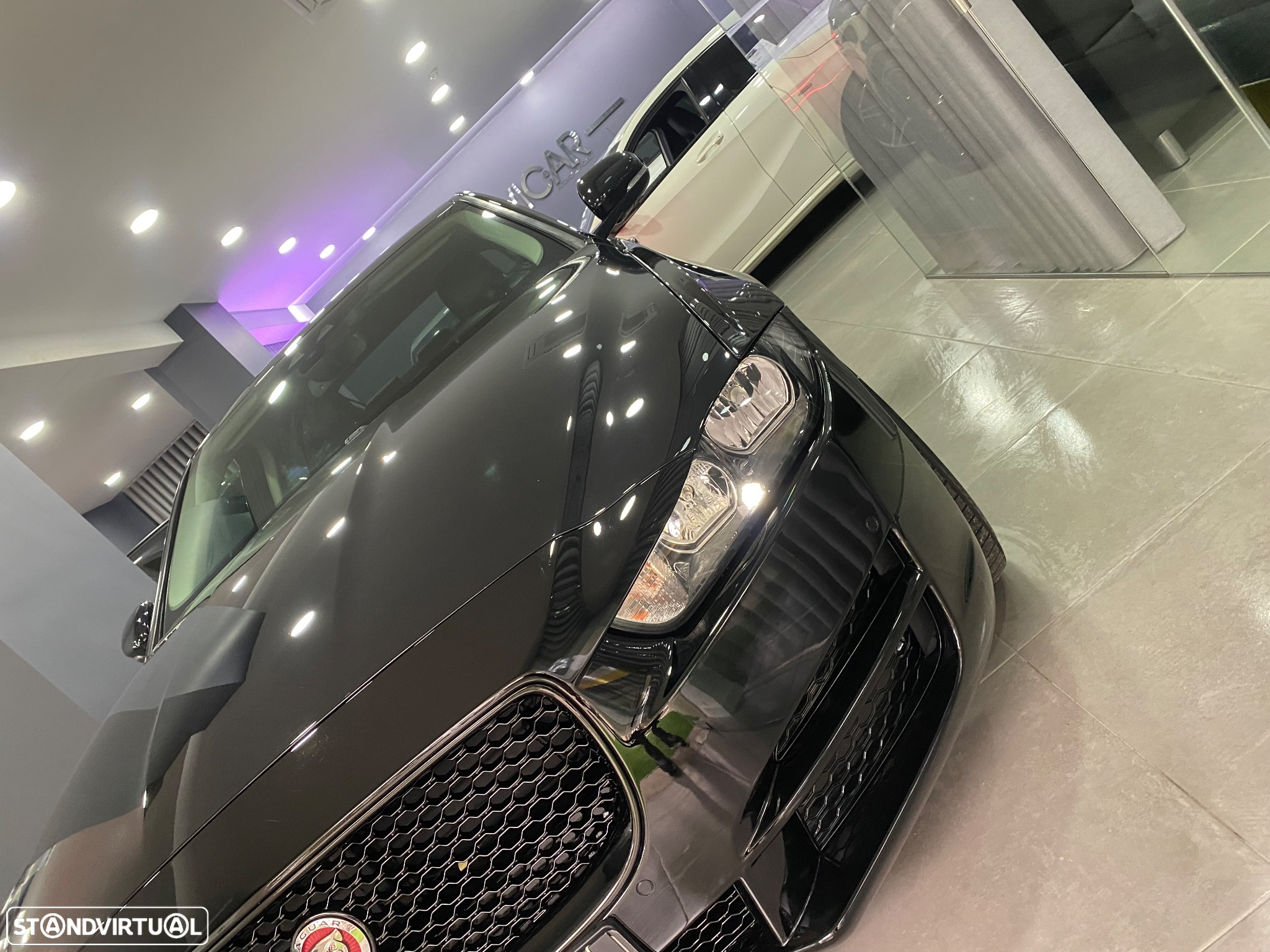 Jaguar XE 2.0 D Portfolio Aut. - 15