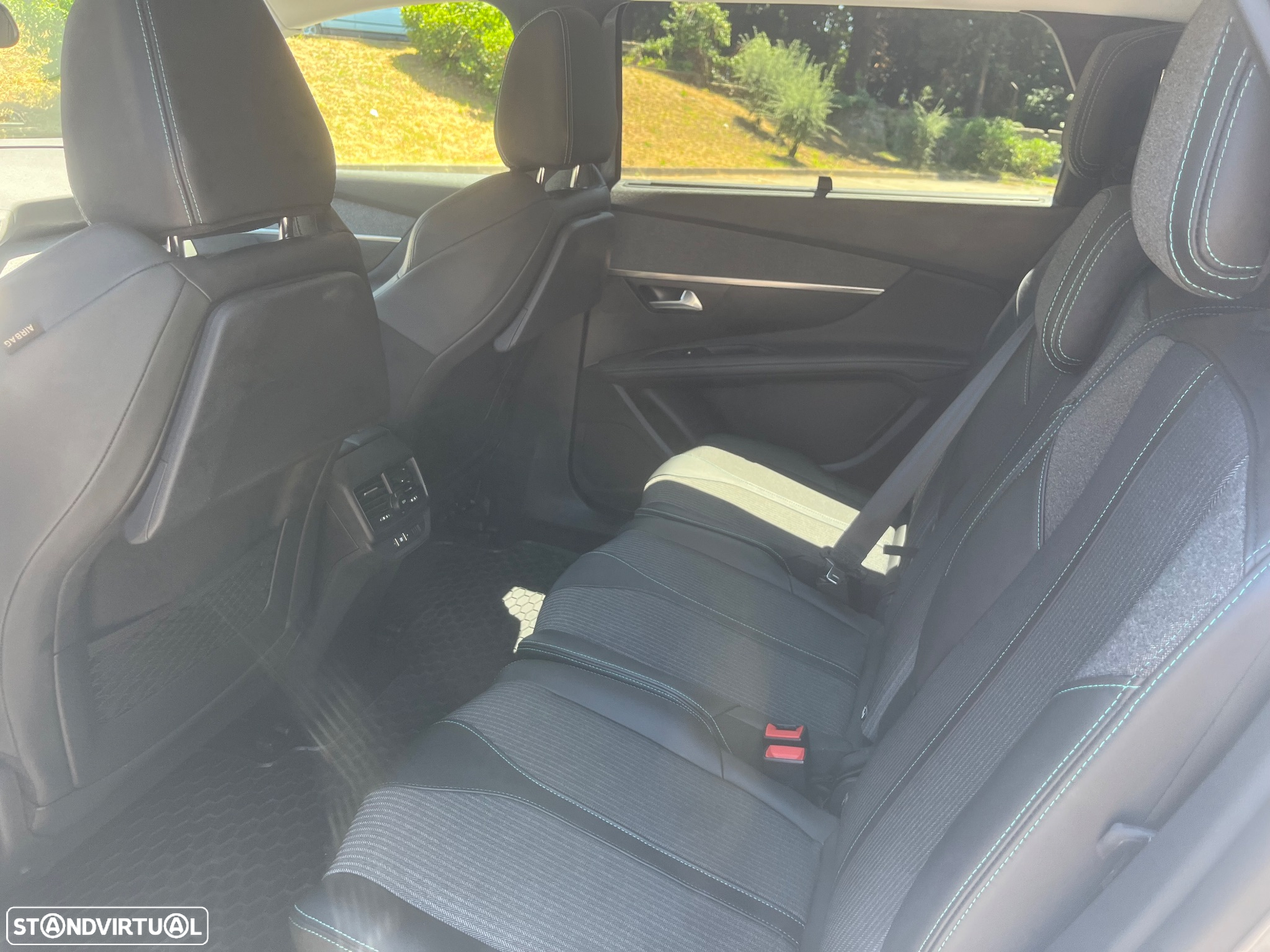 Peugeot 5008 1.5 BlueHDi Allure EAT8 - 5