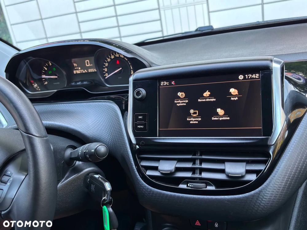 Peugeot 2008 1.2 Pure Tech Active S&S - 28